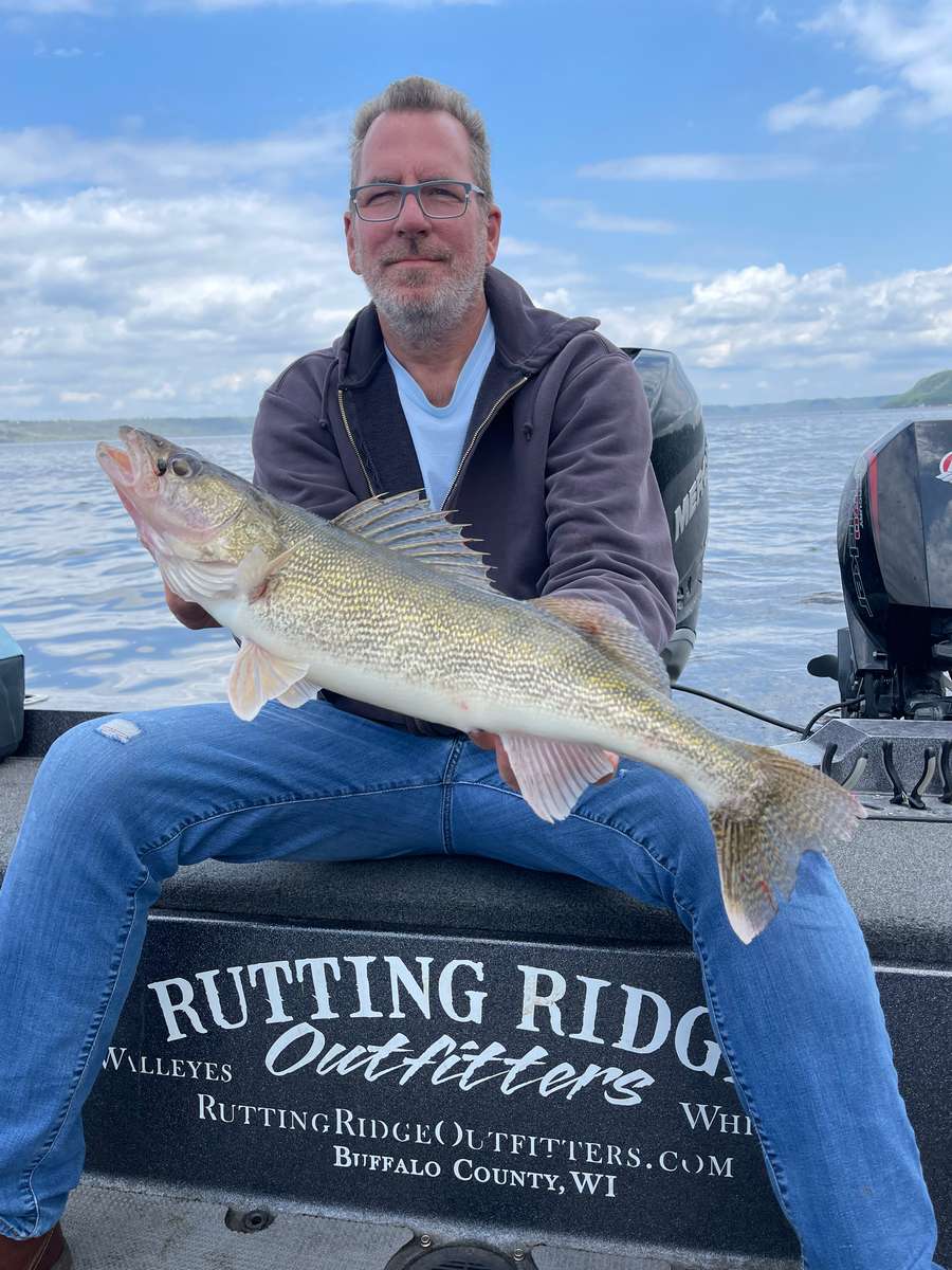 Guided Mississippi River Fishing Trips  Wisconsin and Minnesota Fishing  Guides/Lake Pepin